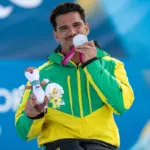 Cristian Ribera conquista medalha de prata na Paralimpíada de Inverno 2026
