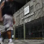 Petrobras anuncia reajuste de 55% no preço do querosene de aviação