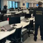 PF realiza prisões em operação contra fraudes no Master e no BRB