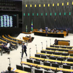 Câmara aprova MP que exige exame para exercer a medicina