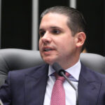 Congresso promulga fim da escala 6x1 e aposentadoria de agentes de saúde